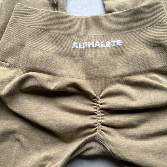 Alphalete Amplify leggings - XS - colour: Not Gold - Picture 2 of 6